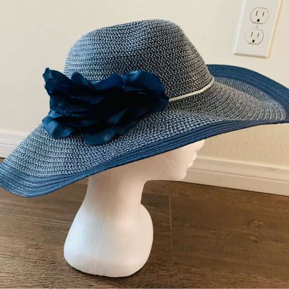 First Issue Sun hat main image 9